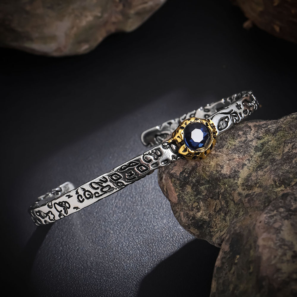 Bracciale Aperto Vintage alla  - Ethnic Fashion Wear For Women recensione e prezzo