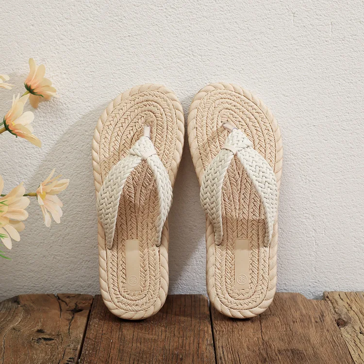 Nuove Ciabatte Infradito da Do - Ethnic Fashion Wear recensione e prezzo