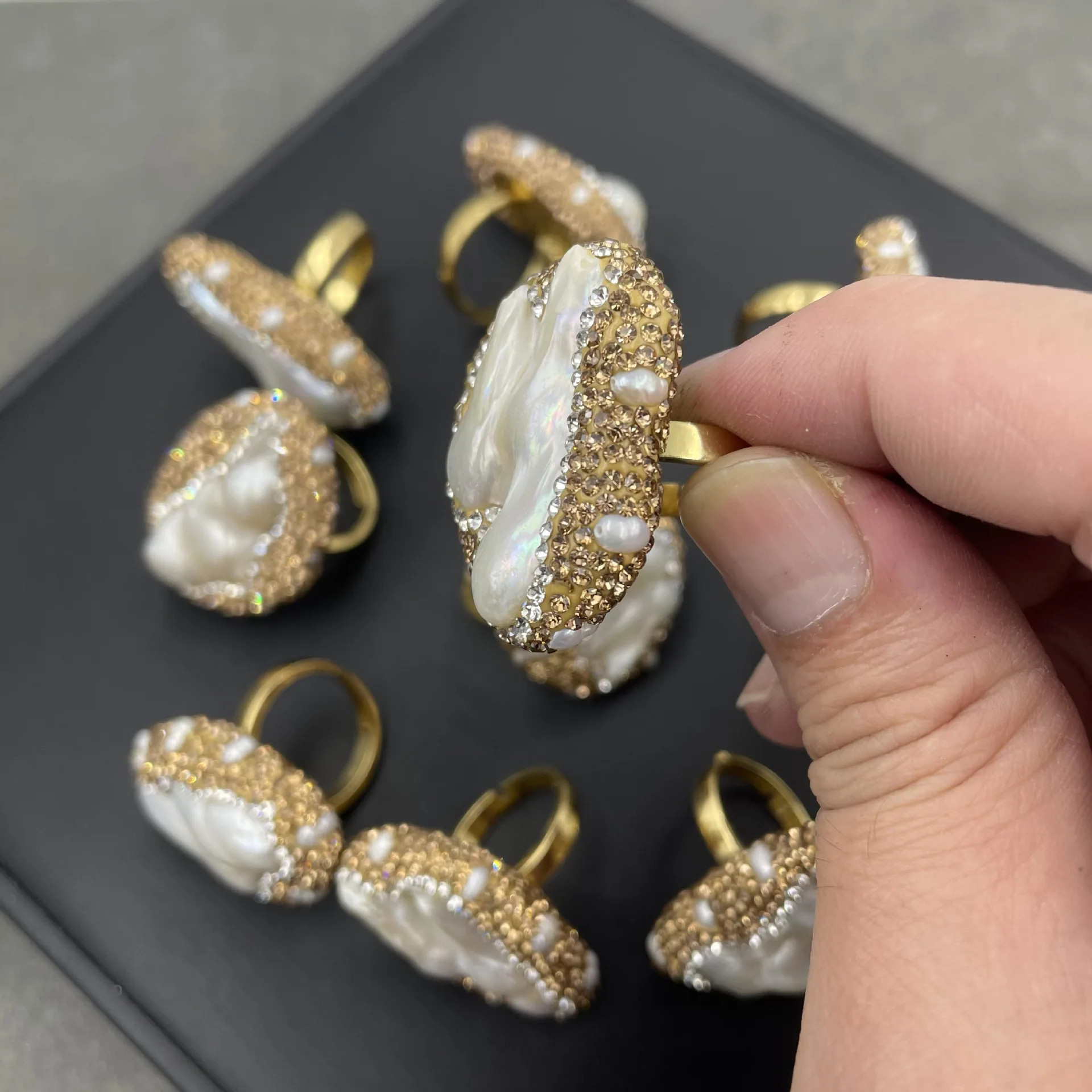 Anello di perle dalla forma sp - Ethnic Fashion Boutique recensione e prezzo