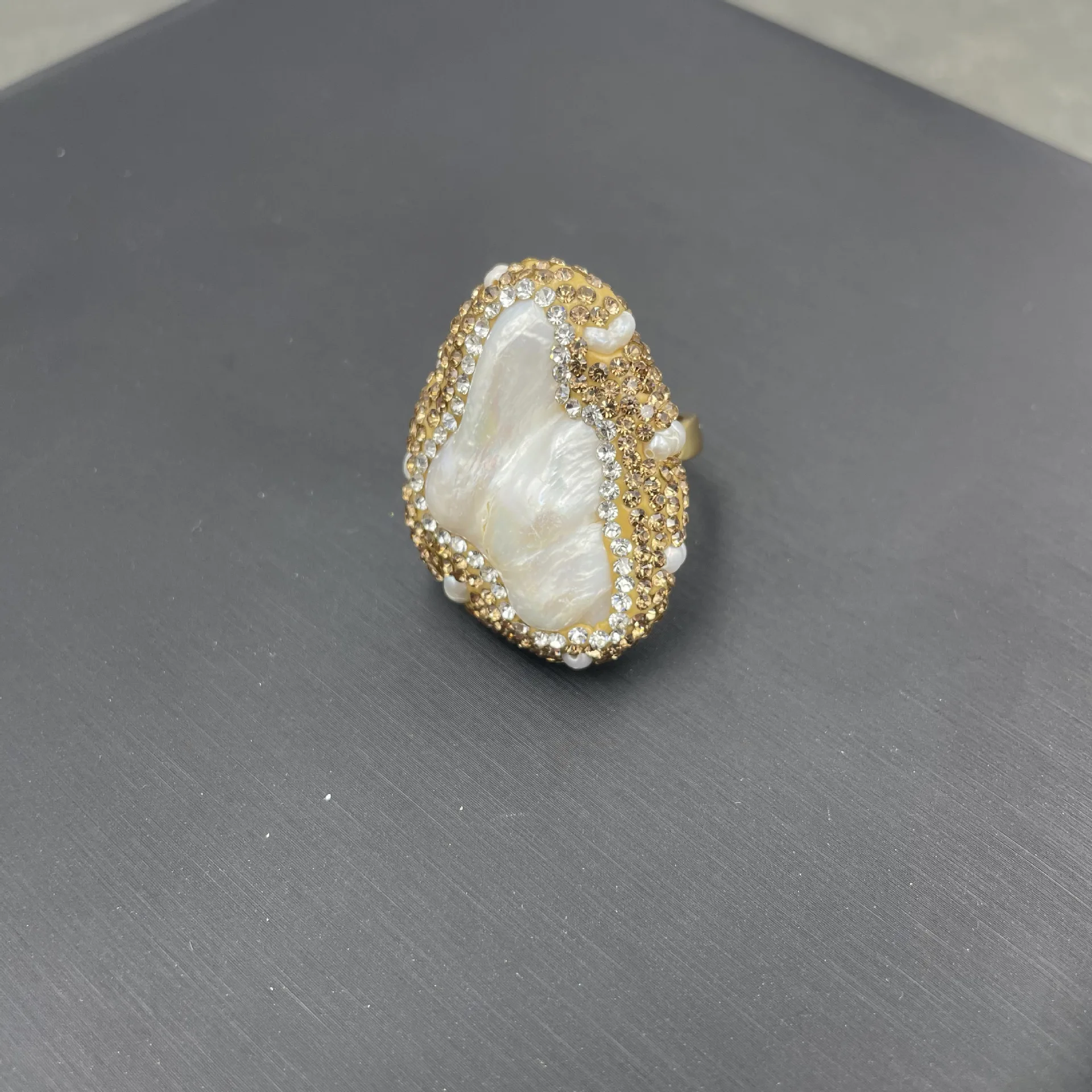 Anello di perle dalla forma sp - Ethnic Fashion Boutique recensione e prezzo